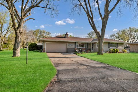 Photo of 405 Thomas Drive, Sycamore, IL 60178 (MLS # 12608260)