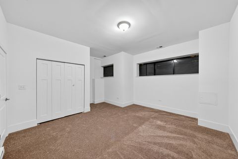 Tiny photo for 626 E Oakwood Boulevard, Chicago, IL 60653 (MLS # 12531246)