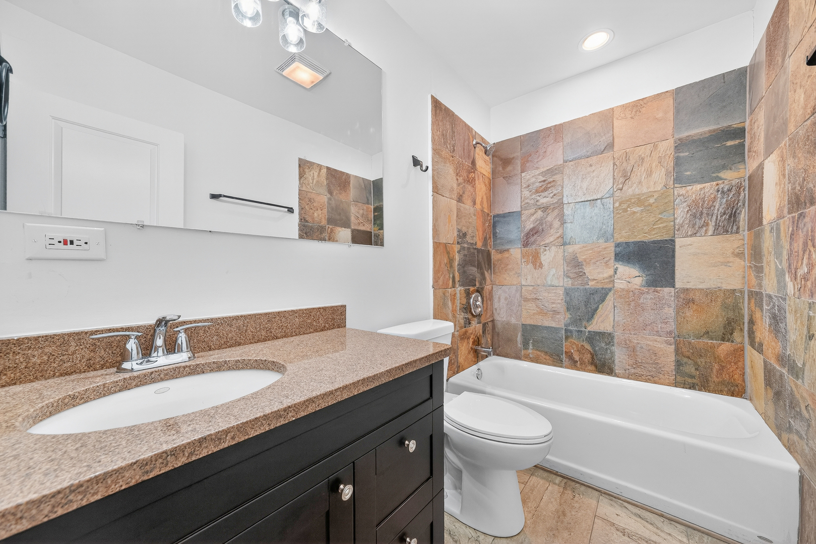 626 E Oakwood Boulevard