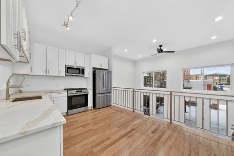 Tiny photo for 626 E Oakwood Boulevard, Chicago, IL 60653 (MLS # 12531246)