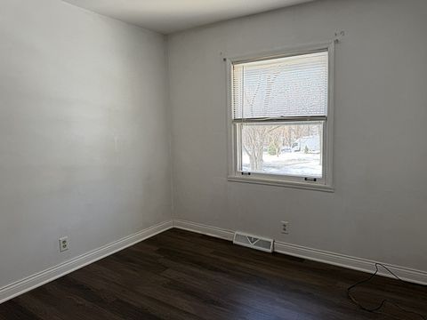 Tiny photo for 620 S 9TH Avenue, St. Charles, IL 60174 (MLS # 12586593)