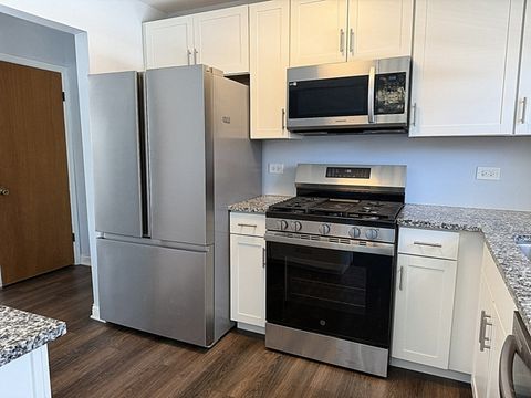 Tiny photo for 620 S 9TH Avenue, St. Charles, IL 60174 (MLS # 12586593)