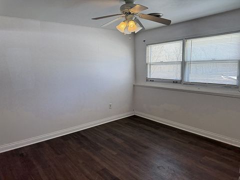 Tiny photo for 620 S 9TH Avenue, St. Charles, IL 60174 (MLS # 12586593)