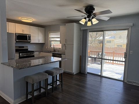 Tiny photo for 620 S 9TH Avenue, St. Charles, IL 60174 (MLS # 12586593)