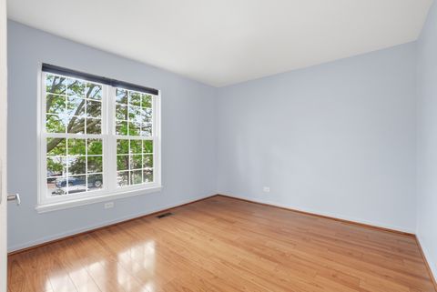 Tiny photo for 612 Citadel Drive, Westmont, IL 60559 (MLS # 12629214)