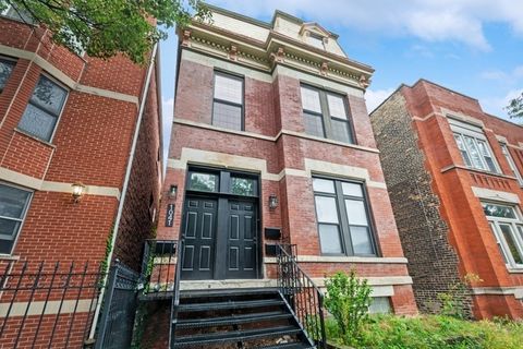 1041 S Oakley Boulevard 1 Chicago IL 60612