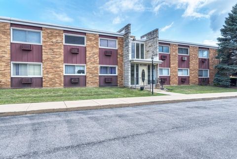 Photo of 1313 S REBECCA Road #111, Lombard, IL 60148 (MLS # 12413780)
