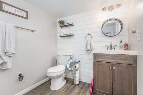 Tiny photo for 30 Fieldpoint Road, Montgomery, IL 60538 (MLS # 12514010)