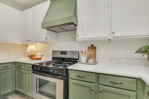 Tiny photo for 983 Ellsworth Drive, Grayslake, IL 60030 (MLS # 12654871)