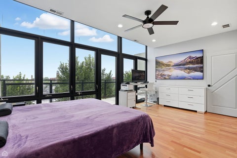 Tiny photo for 3946 N Ravenswood Avenue #603, Chicago, IL 60613 (MLS # 12659558)