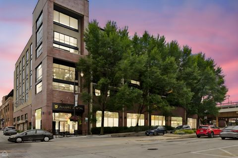 Photo of 3946 N Ravenswood Avenue #603, Chicago, IL 60613 (MLS # 12659558)
