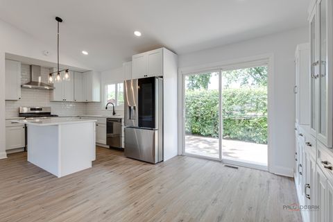 Tiny photo for 522 N Castle Road, Addison, IL 60101 (MLS # 12460054)