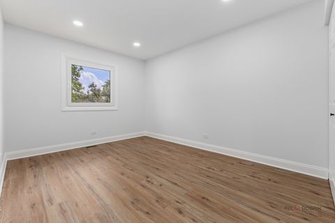 Tiny photo for 522 N Castle Road, Addison, IL 60101 (MLS # 12460054)