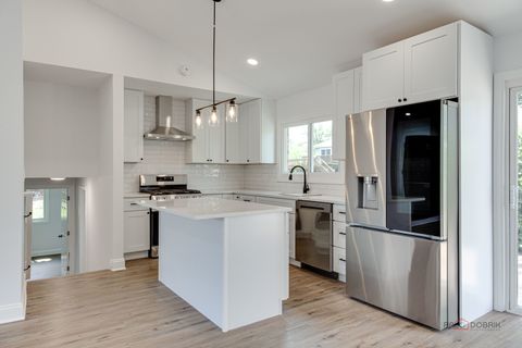 Tiny photo for 522 N Castle Road, Addison, IL 60101 (MLS # 12460054)
