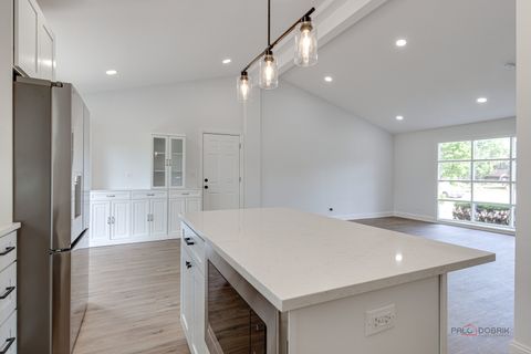 Tiny photo for 522 N Castle Road, Addison, IL 60101 (MLS # 12460054)