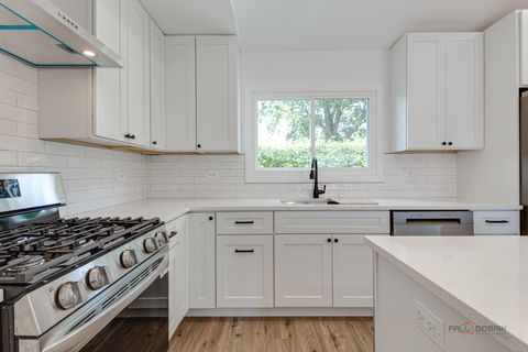 Tiny photo for 522 N Castle Road, Addison, IL 60101 (MLS # 12460054)