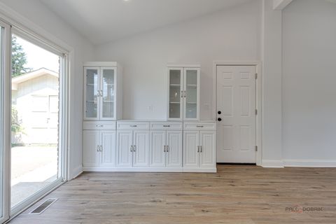 Tiny photo for 522 N Castle Road, Addison, IL 60101 (MLS # 12460054)