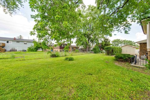 Tiny photo for 522 N Castle Road, Addison, IL 60101 (MLS # 12460054)