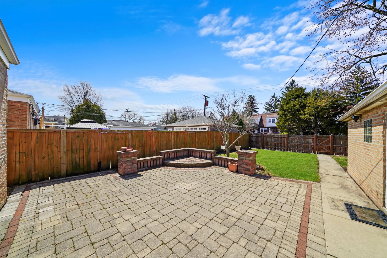3030 Sarah Street
