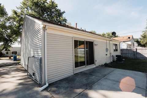 Tiny photo for 134 W Montana Avenue, Glendale Heights, IL 60139 (MLS # 12494968)