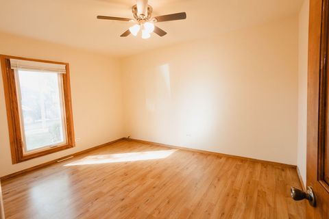 Tiny photo for 134 W Montana Avenue, Glendale Heights, IL 60139 (MLS # 12494968)