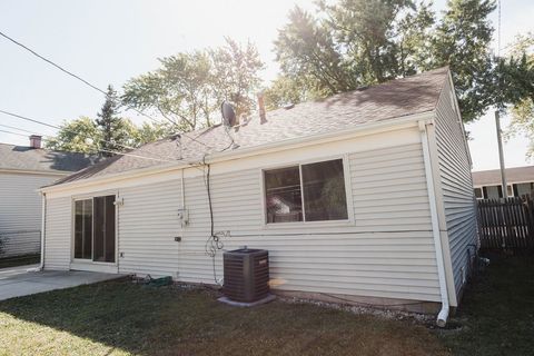 Tiny photo for 134 W Montana Avenue, Glendale Heights, IL 60139 (MLS # 12494968)