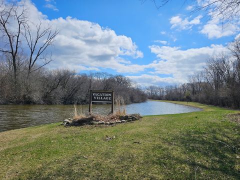 Tiny photo for 58 Vail Colony #7, Fox Lake, IL 60020 (MLS # 12699204)