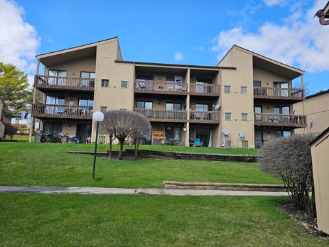 Tiny photo for 58 Vail Colony #7, Fox Lake, IL 60020 (MLS # 12699204)