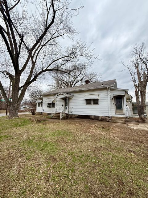 Photo of 1902 N Broadway Street, Peoria, IL 61604 (MLS # 12593648)