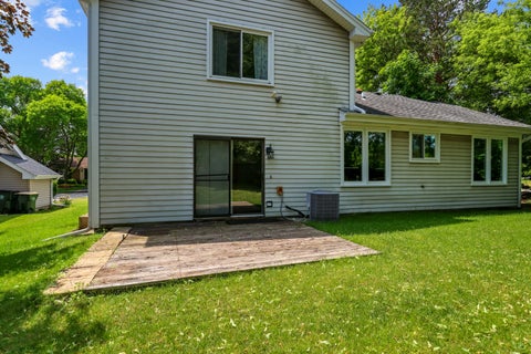 Tiny photo for 1316 W MEADE Lane, Arlington Heights, IL 60004 (MLS # 12672292)