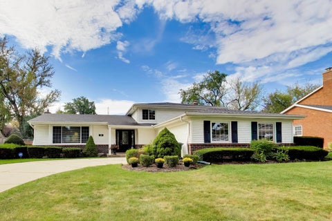 Photo of 707 E Monterey Road, Palatine, IL 60074 (MLS # 12760036)