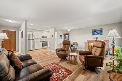 Tiny photo for 3913 Saratoga Avenue #G-204, Downers Grove, IL 60515 (MLS # 12686258)