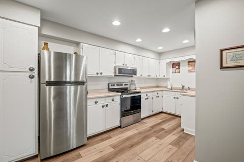 Tiny photo for 3913 Saratoga Avenue #G-204, Downers Grove, IL 60515 (MLS # 12686258)