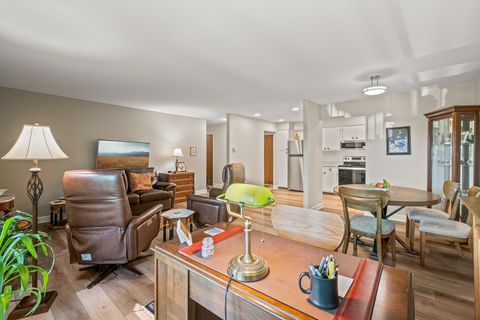 Tiny photo for 3913 Saratoga Avenue #G-204, Downers Grove, IL 60515 (MLS # 12686258)