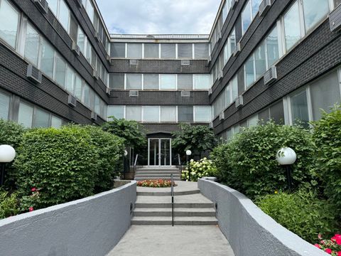 Photo of 7251 Randolph Street #C6, Forest Park, IL 60130 (MLS # 12484685) Photo of 7251 Randolph Street #C6, Forest Park, IL 60130 (MLS # 12484685)