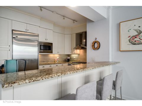 Tiny photo for 1201 S Prairie Avenue #2402, Chicago, IL 60605 (MLS # 12567973)