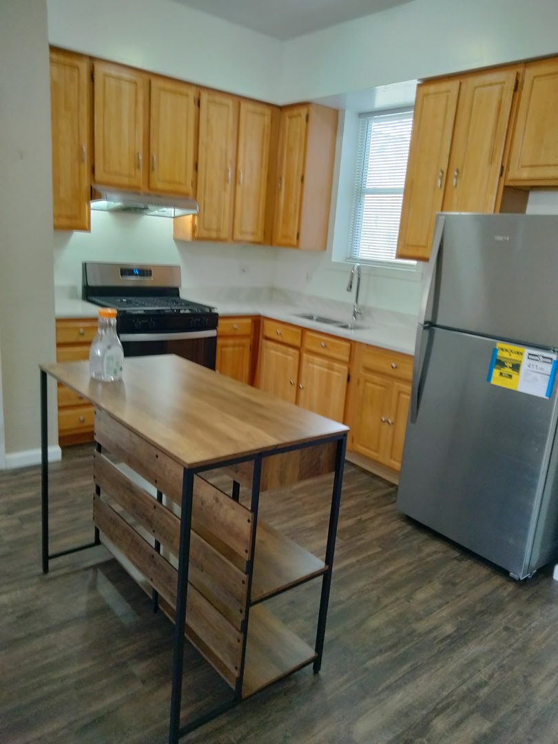 2225 W Warren Boulevard B3