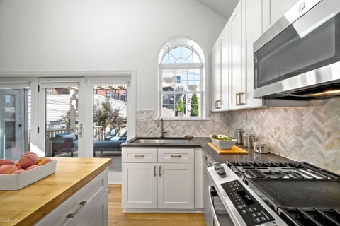 Tiny photo for 2520 W Medill Avenue, Chicago, IL 60647 (MLS # 12756900)