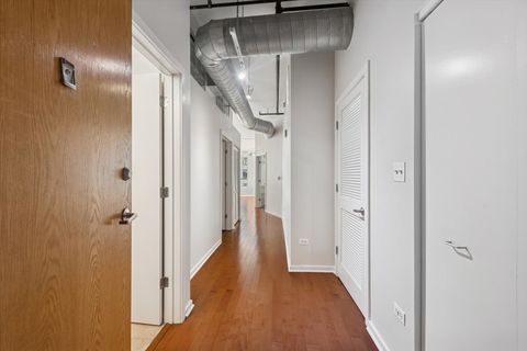 Tiny photo for 520 S State Street #907, Chicago, IL 60605 (MLS # 12502132)