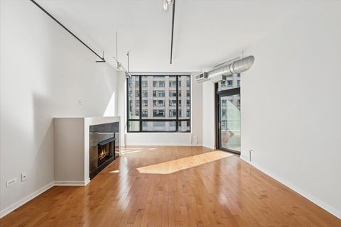 Tiny photo for 520 S State Street #907, Chicago, IL 60605 (MLS # 12502132)