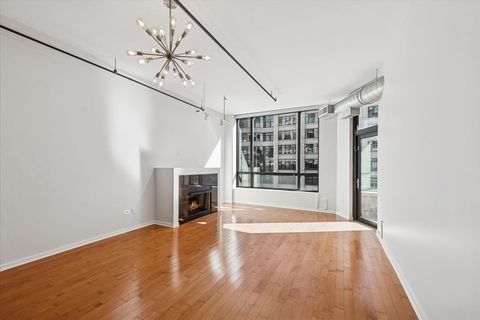 Tiny photo for 520 S State Street #907, Chicago, IL 60605 (MLS # 12502132)