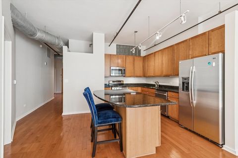 Tiny photo for 520 S State Street #907, Chicago, IL 60605 (MLS # 12502132)