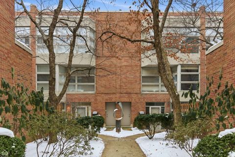 Photo of 1920 N Maud Avenue #D, Chicago, IL 60614 (MLS # 12560860)