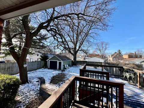 Tiny photo for 9210 S Trumbull Avenue, Evergreen Park, IL 60805 (MLS # 12541150)
