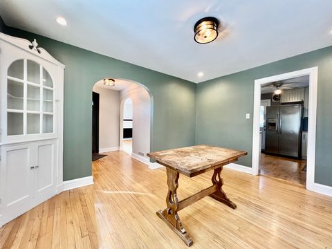 Tiny photo for 9210 S Trumbull Avenue, Evergreen Park, IL 60805 (MLS # 12541150)