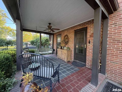 Tiny photo for 200 S 12TH Street, Herrin, IL 62948 (MLS # QC4268705)