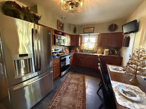 Tiny photo for 200 S 12TH Street, Herrin, IL 62948 (MLS # QC4268705)