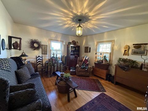 Tiny photo for 200 S 12TH Street, Herrin, IL 62948 (MLS # QC4268705)