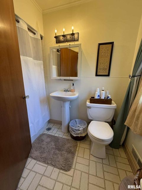 Tiny photo for 200 S 12TH Street, Herrin, IL 62948 (MLS # QC4268705)