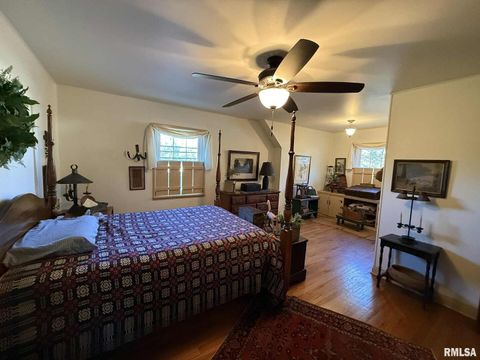 Tiny photo for 200 S 12TH Street, Herrin, IL 62948 (MLS # QC4268705)